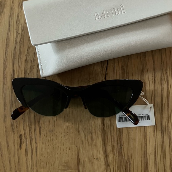 Banbe Ambrosio Havana Green Cat-Eye Sunglasses - Picture 3 of 4